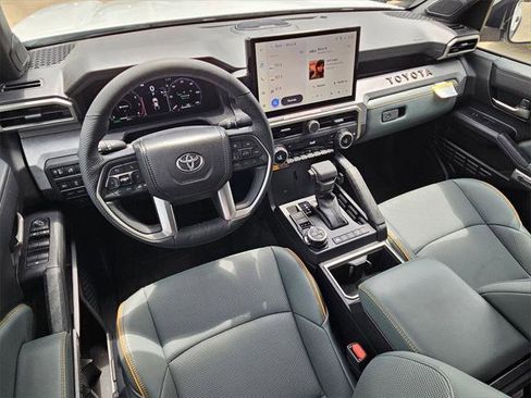 Certified 2025 Toyota Tacoma Trailhunter image 18