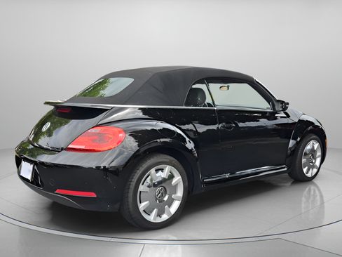 Used 2015 Volkswagen Beetle 1.8T FWD image 6