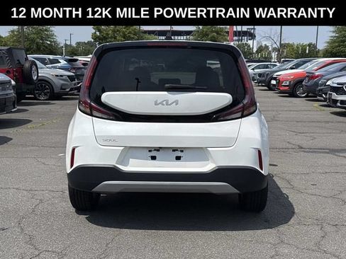 Used 2023 Kia Soul LX w/ LX Technology Package FWD image 3