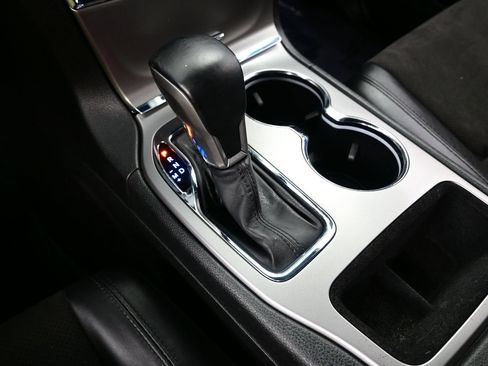 Used 2020 Jeep Grand Cherokee Altitude AWD/4WD image 24