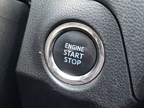 Used 2019 Toyota RAV4 XLE Premium w/ Cold Weather Package AWD/4WD image 17