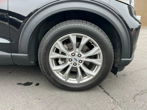Used 2023 Ford Explorer Limited w/ Equipment Group 301A image 10