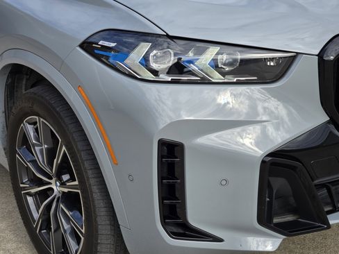 Used 2024 BMW X5 xDrive40i w/ M Sport Package image 13