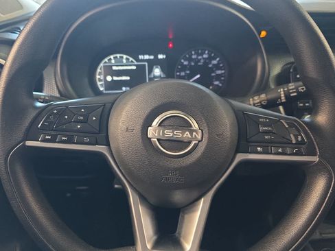 Used 2022 Nissan Kicks SV FWD image 24