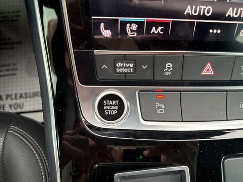 Used 2021 Audi Q8 Premium Plus image 22