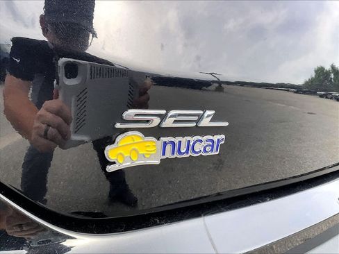 Used 2024 Ford Edge SEL AWD/4WD image 26