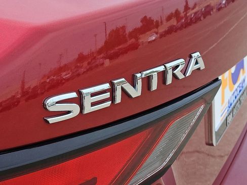 Used 2024 Nissan Sentra SV FWD image 11