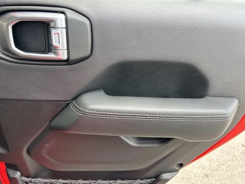 Used 2023 Jeep Wrangler Rubicon w/ Cold Weather Group image 25