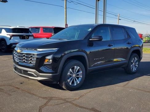 New 2026 Chevrolet Equinox LT image 2