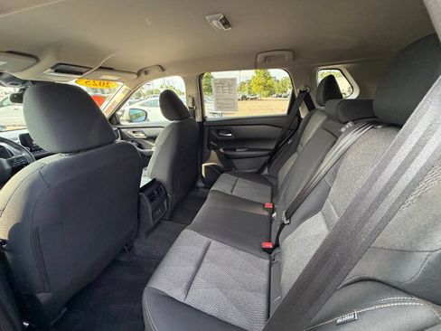 Used 2025 Nissan Rogue SV FWD image 24