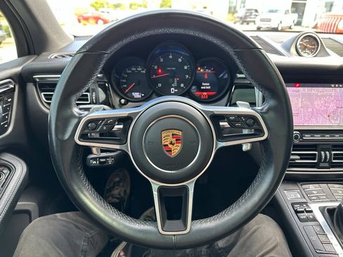 Used 2021 Porsche Macan AWD/4WD image 29