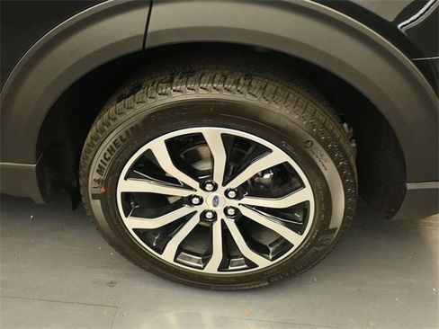 New 2026 Ford Explorer ST-Line image 9