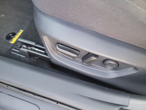 Certified 2025 Toyota Camry LE w/ Convenience Package image 20