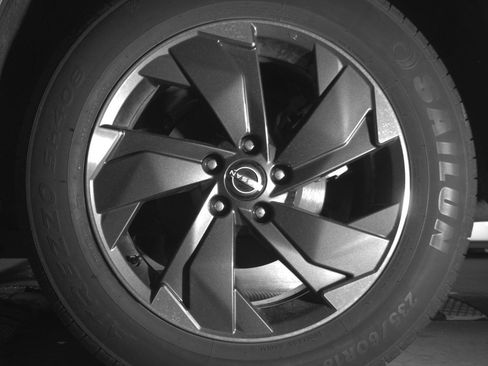 Used 2025 Nissan Rogue SV image 14