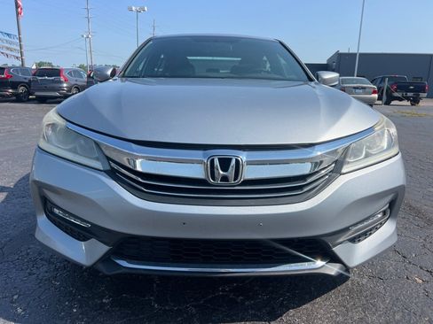 Used 2017 Honda Accord Sport Special Edition image 2