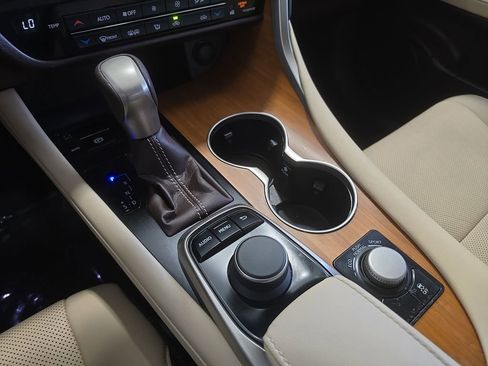 Used 2017 Lexus RX 350 350 w/ Premium Package image 24