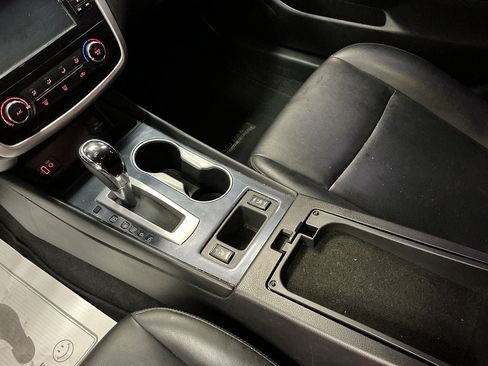 Used 2018 Nissan Altima 2.5 SR w/ SR Midnight Edition FWD image 15