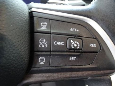 Used 2022 Jeep Grand Cherokee L Limited w/ Luxury Tech Group II AWD/4WD image 8