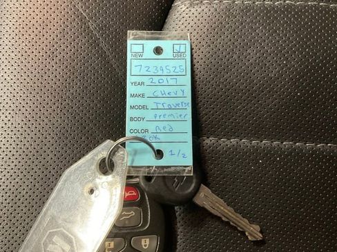 Used 2017 Chevrolet Traverse Premier image 38