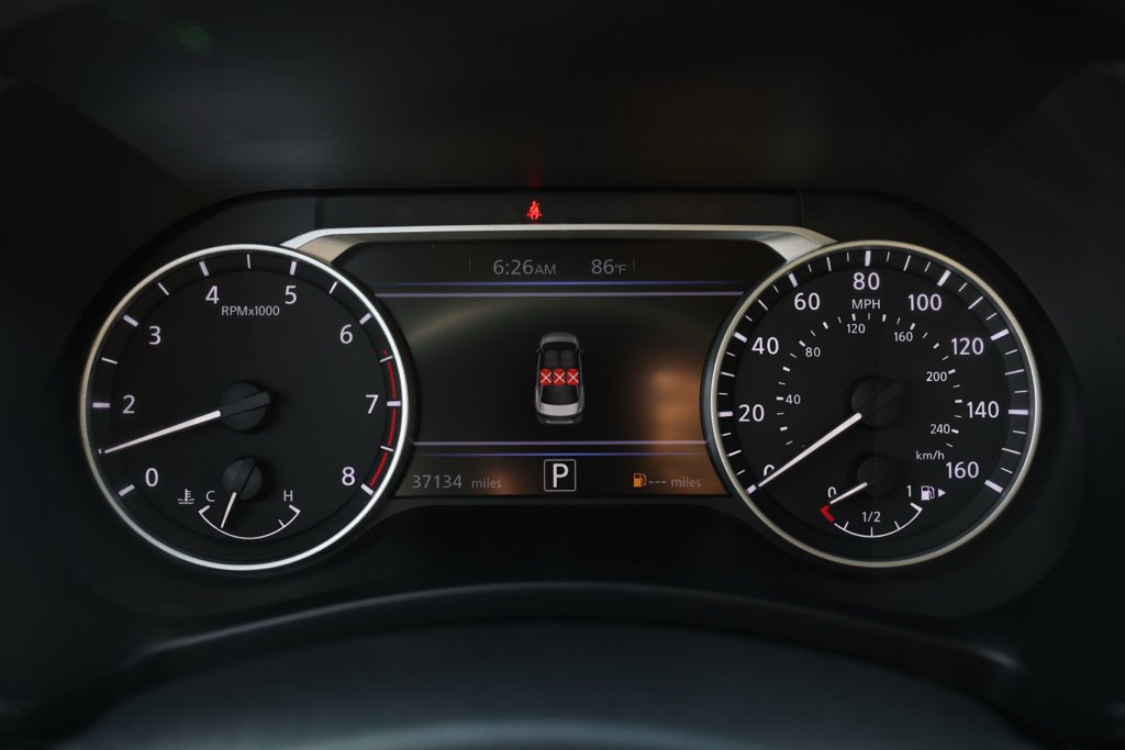 Used 2025 Nissan Sentra SV FWD image 29