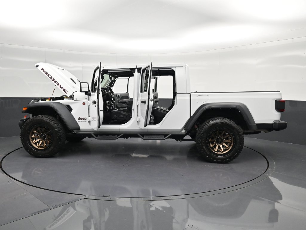 Used 2022 Jeep Gladiator Mojave w/ LED Lighting Group AWD/4WD image 30