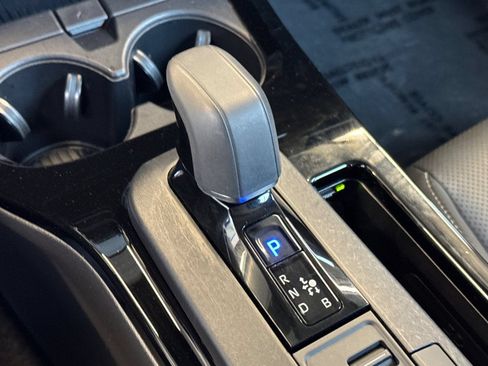Certified 2024 Toyota Prius XLE FWD image 27