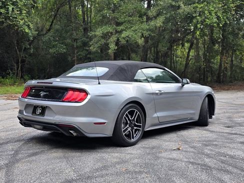 Used 2022 Ford Mustang Premium RWD image 10