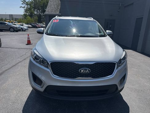 Used 2018 Kia Sorento AWD image 2