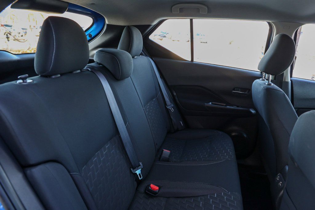 Used 2023 Nissan Kicks SV FWD image 19