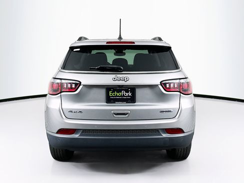 Used 2018 Jeep Compass Latitude w/ Popular Equipment Group image 7