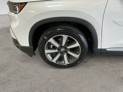 Used 2025 Honda Pilot Elite image 9