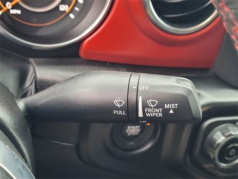 Used 2023 Jeep Gladiator Rubicon w/ Cold Weather Group image 17