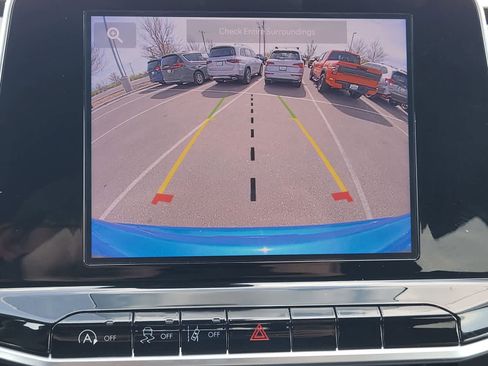 Used 2025 Jeep Compass Sport image 19