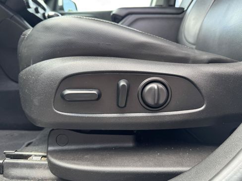 Used 2018 GMC Acadia SLT AWD/4WD image 15