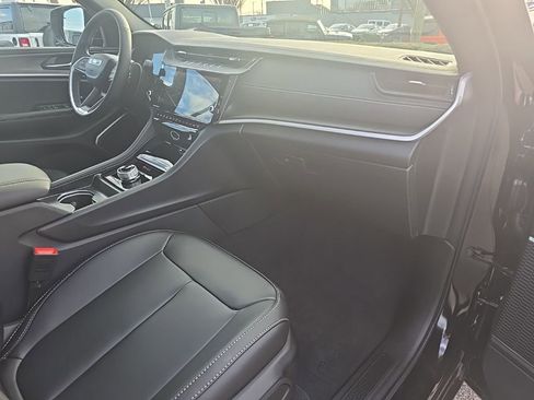 New 2026 Jeep Grand Cherokee Limited image 19