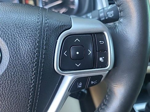 Used 2019 Toyota Highlander Limited Platinum image 7