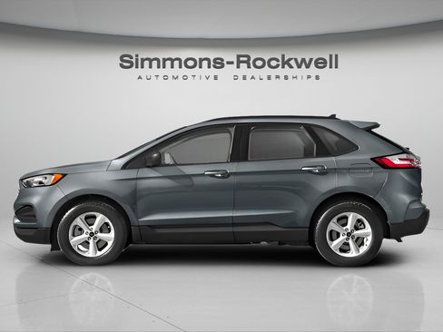 Used 2024 Ford Edge SE w/ Black Appearance Package AWD/4WD image 4