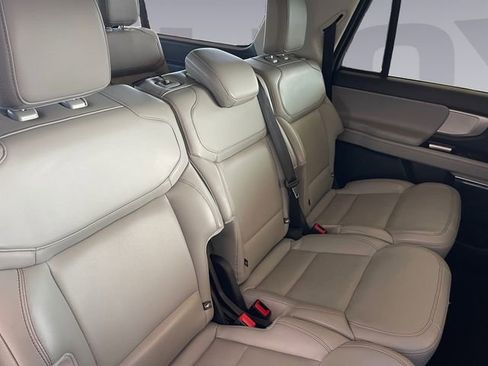 Used 2025 Ford Expedition Max Active image 18