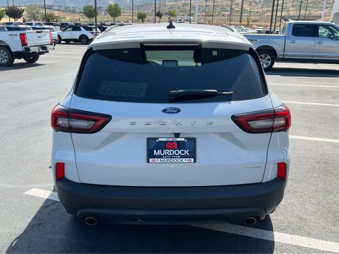 Certified 2025 Ford Escape ST-Line Select AWD/4WD image 9