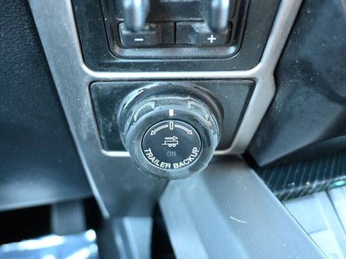 Used 2022 Ford F250 Platinum w/ Tremor Off-Road Package image 31