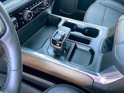 Used 2023 Chevrolet Silverado 1500 High Country w/ Technology Package image 21