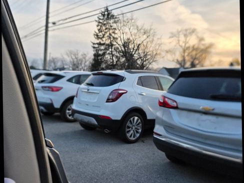 Used 2020 Chrysler Voyager Lxi image 26