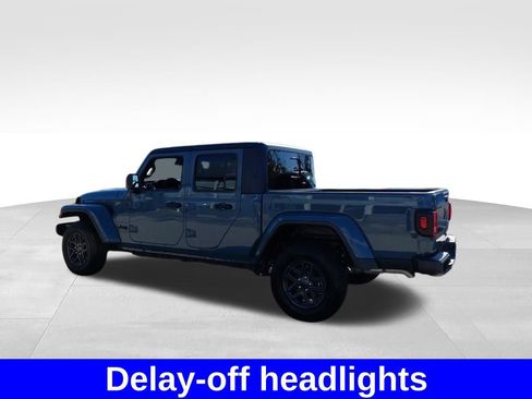 Used 2024 Jeep Gladiator Sport AWD/4WD image 19
