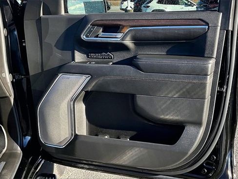 Used 2024 Chevrolet Silverado 1500 High Country w/ Technology Package image 29