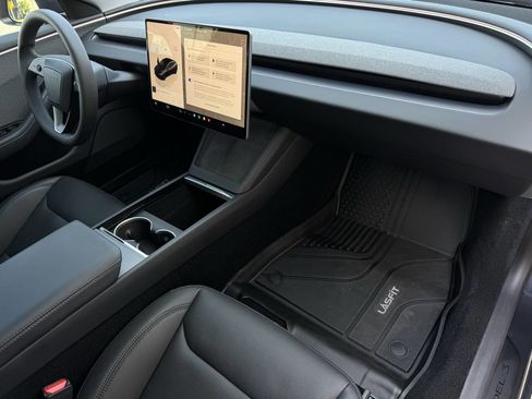 Used 2024 Tesla Model 3 image 24