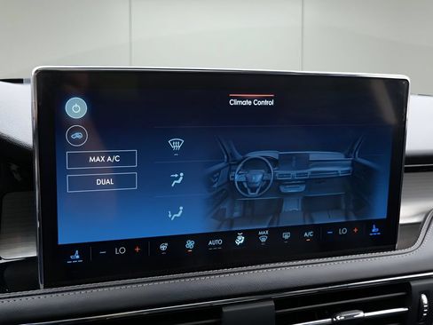 Used 2025 Lincoln Corsair AWD w/ Equipment Group 101A image 21
