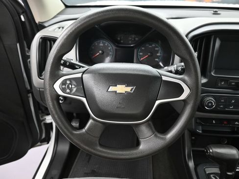 Used 2018 Chevrolet Colorado W/T w/ WT Convenience Package RWD image 19