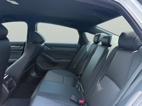 Used 2022 Honda Accord Sport image 6