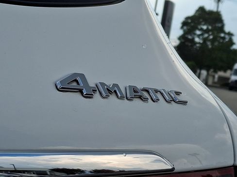 Used 2022 Mercedes-Benz GLC 300 4MATIC image 33