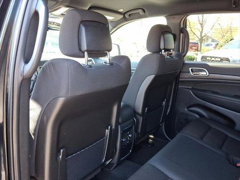 Certified 2021 Jeep Grand Cherokee Laredo image 21